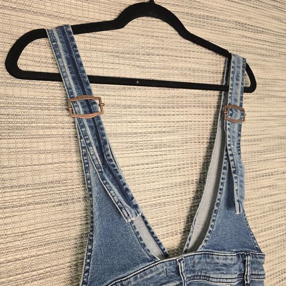 Free People Overalls Womens 4 Blue Denim Wide Leg Adjustable Straps Pockets Zip - Picture 3 of 16
